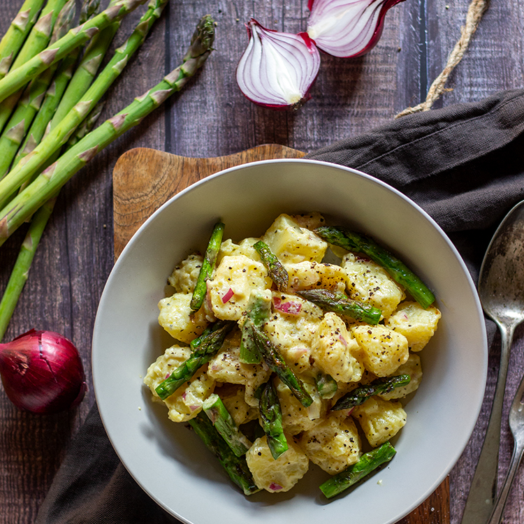Cremiger Kartoffelsalat mit grünem Spargel – Einladung zum Essen ...
